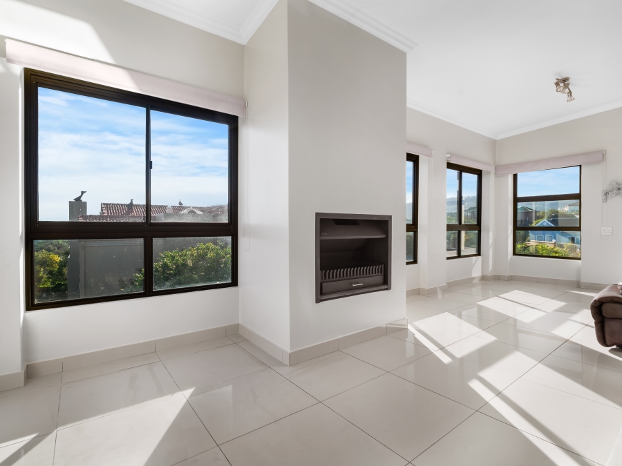 4 Bedroom Property for Sale in Zeegezicht Western Cape